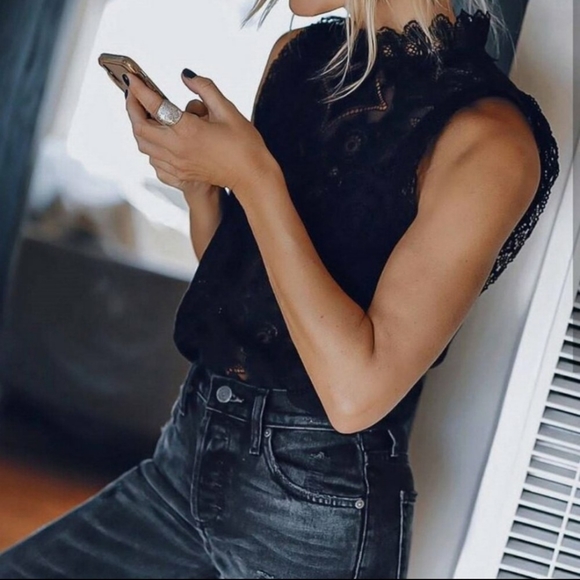 ❗SOLD❗ Lace Mock Neck Sleeveless Blouse - Picture 3 of 11